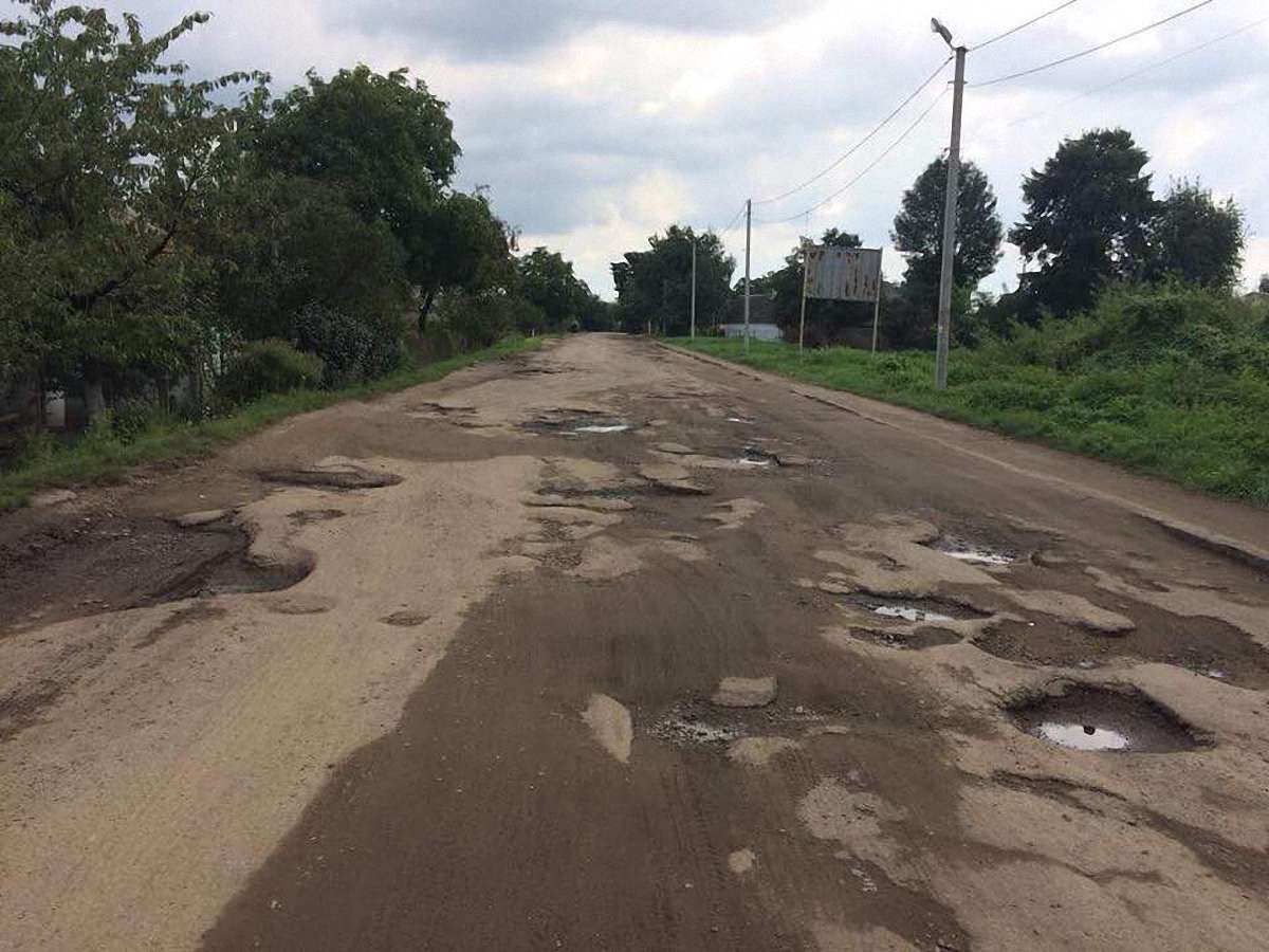Мешканці Мостиськ заявили про перекриття  траси Львів–Шегині