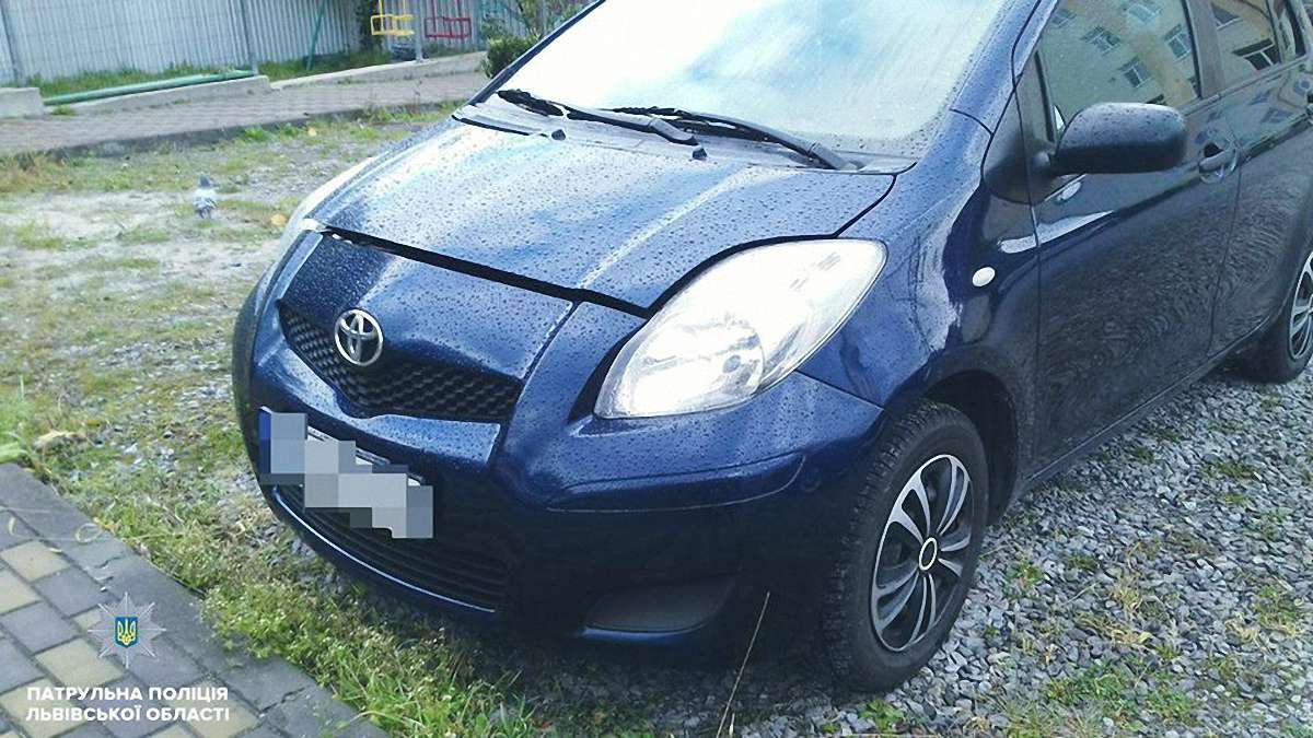 На Сихові затримали автовикрадача на місці злочину