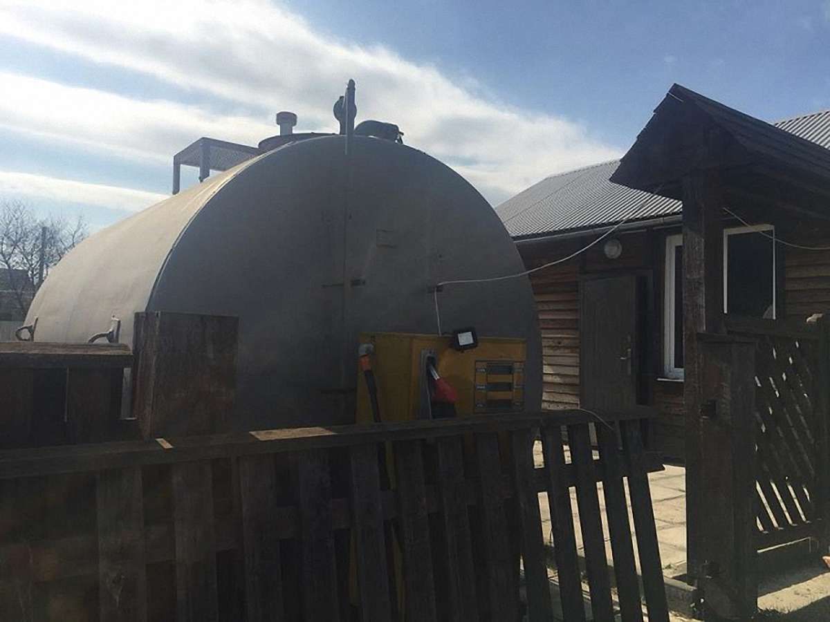У Мостиському районі припинили діяльність нелегальної АЗС