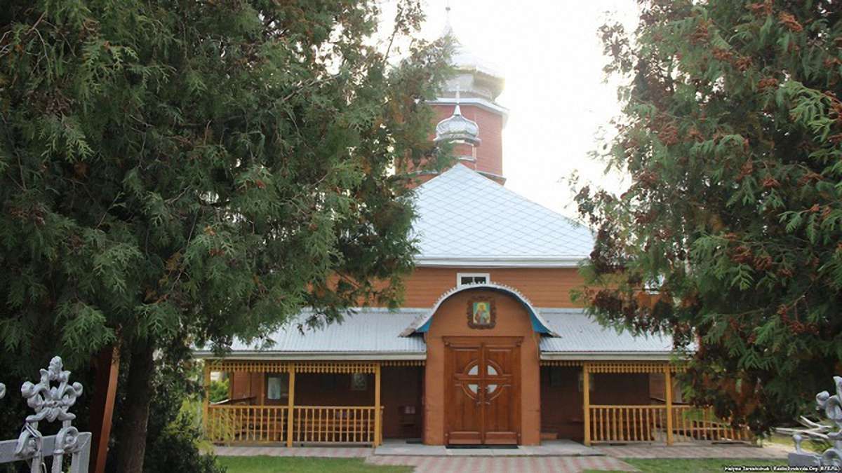 Під час ремонту церкви на Львівщині знайшли сакральні речі XVIII–XIX ст.