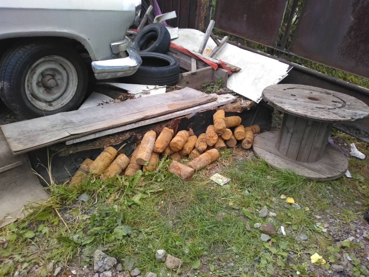 У спальному районі Львова знайшли 16 боєприпасів часів Другої світової війни