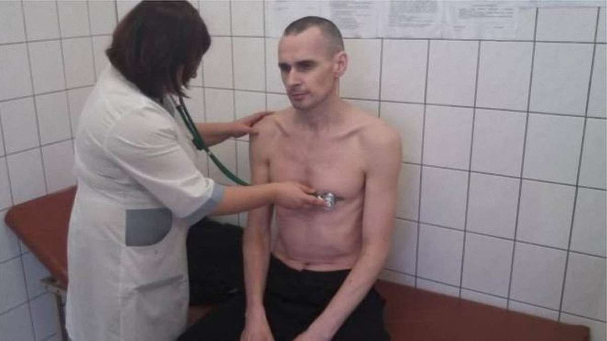 Олег Сенцов припинив голодування
