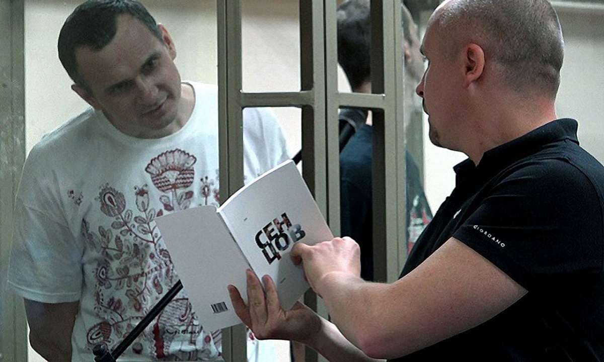 Адвокат заявив, що Сенцову погрожували і обіцяли «зробити з нього овоч»