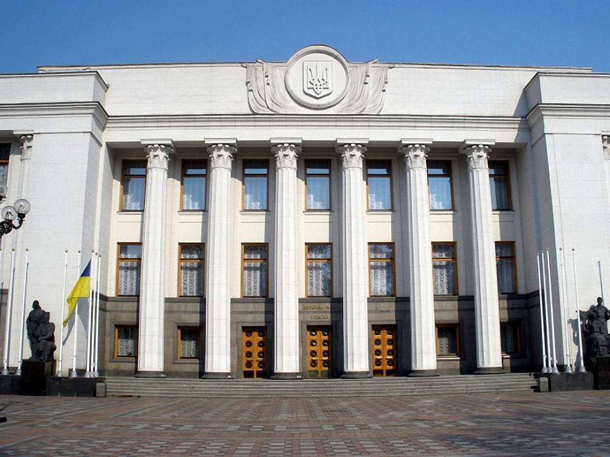 Депутати ВРУ запропонували позбавити звання «Народного артиста» Лорак, Лободу та Повалій
