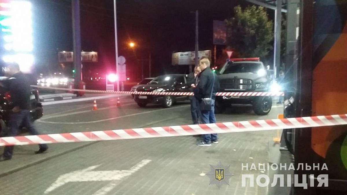 Поліція затримала нападників, які обстріляли автомобіль учасника «Автомайдану» в Одесі
