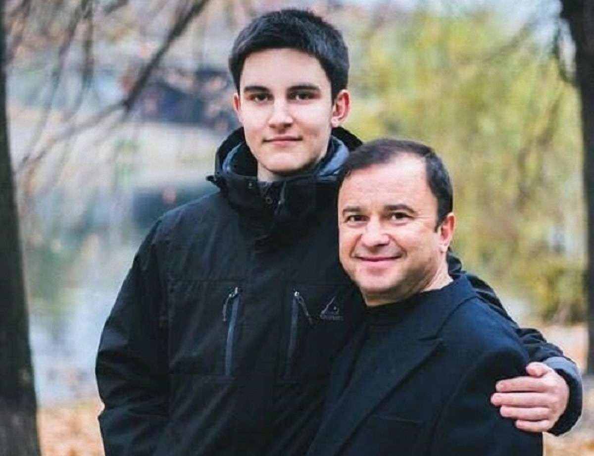 Співак Віктор Павлік збирає гроші на лікування онкохворого сина