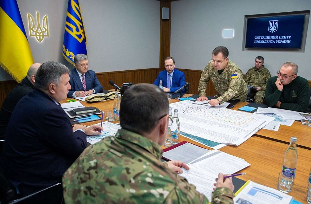 СБУ розглядає три версії причин детонації боєприпасів на артскладах в Ічні
