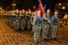 У центрі Львова військові почали репетицію маршу до Дня захисника України