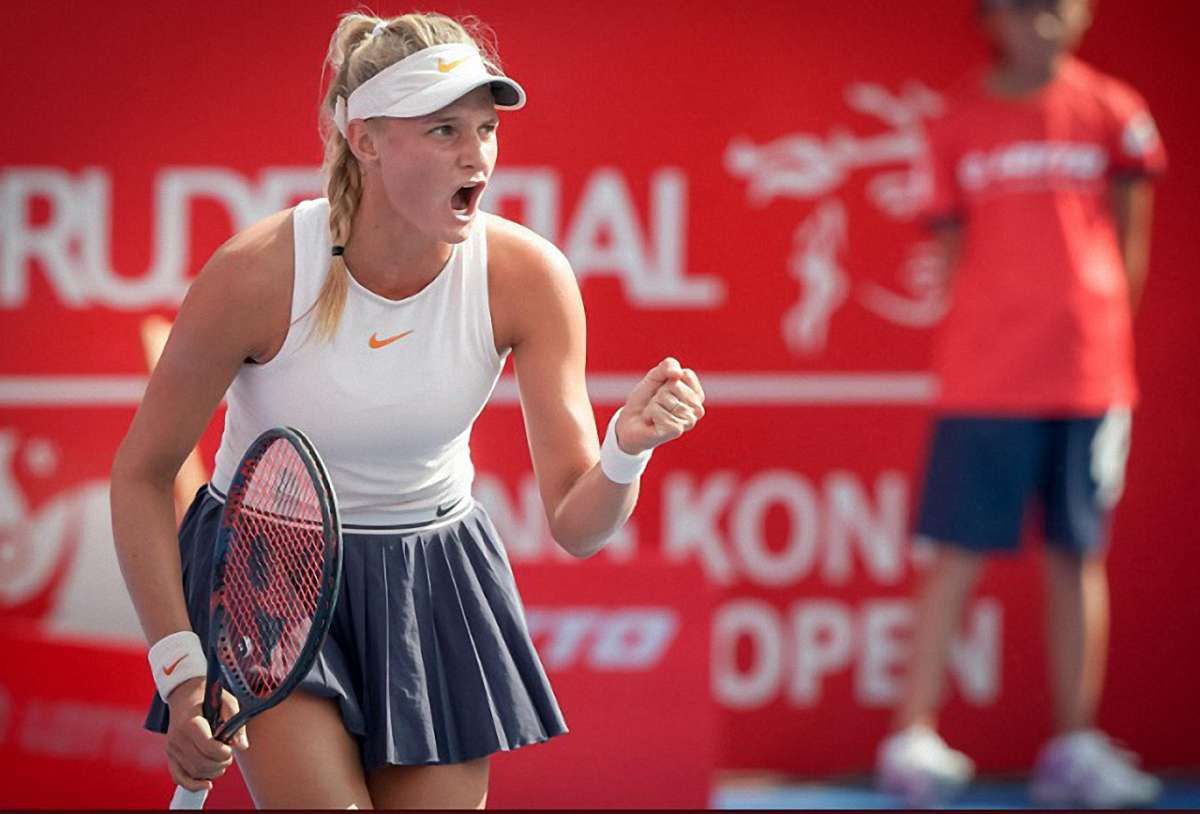18-річна українка сенсаційно виграла тенісний турнір WTA