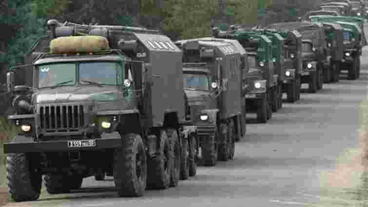 На Донбасі зафіксували нові колони з військовою технікою з Росії