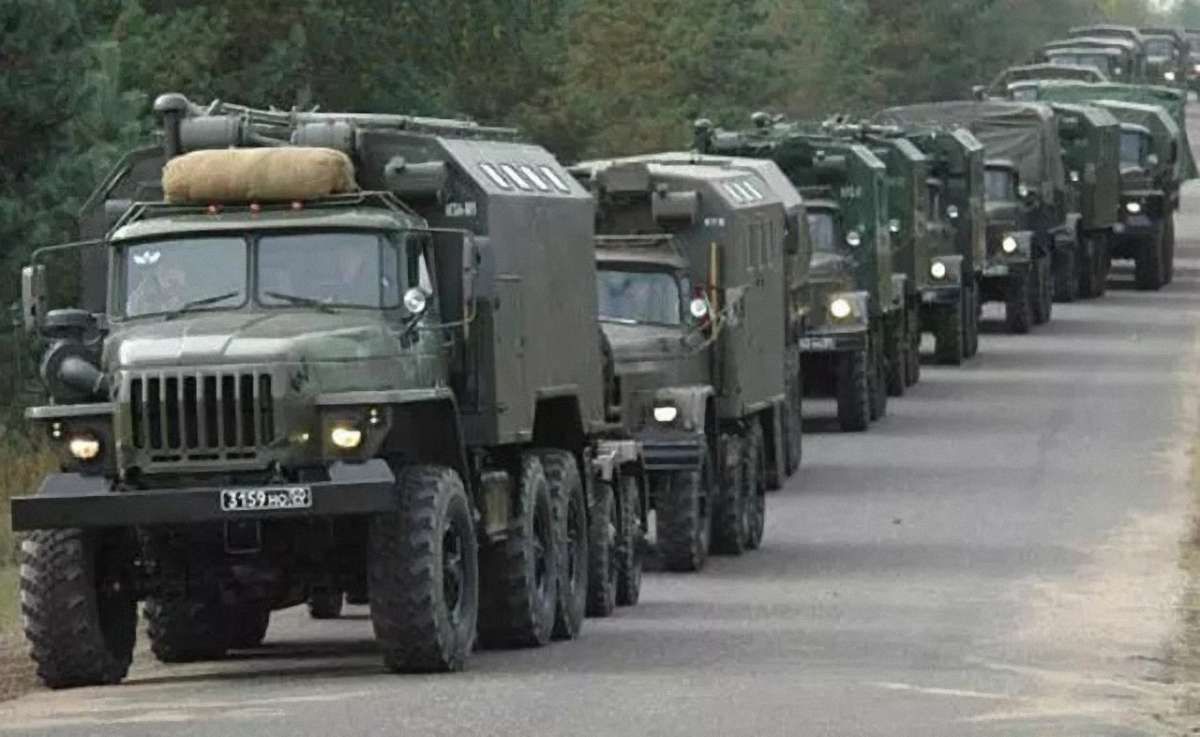 На Донбасі зафіксували нові колони з військовою технікою з Росії