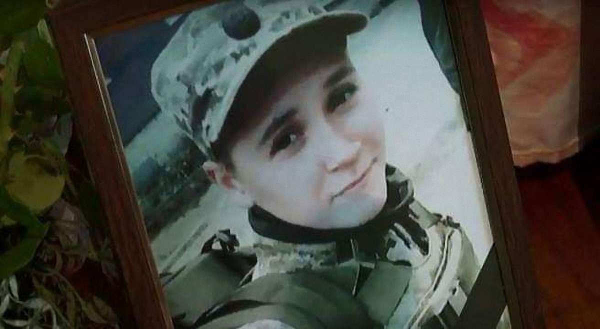 На Луганщині попрощалися з 19-річною військовою, яка загинула від снаряду окупантів