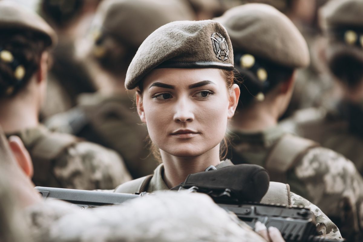 Так точно, пані генералко!
