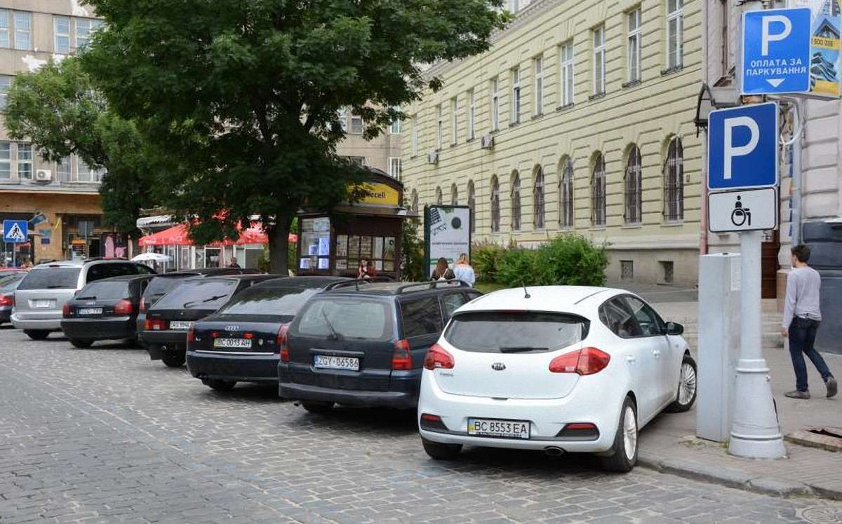 Нові правила паркування: як вони діють у Львові?