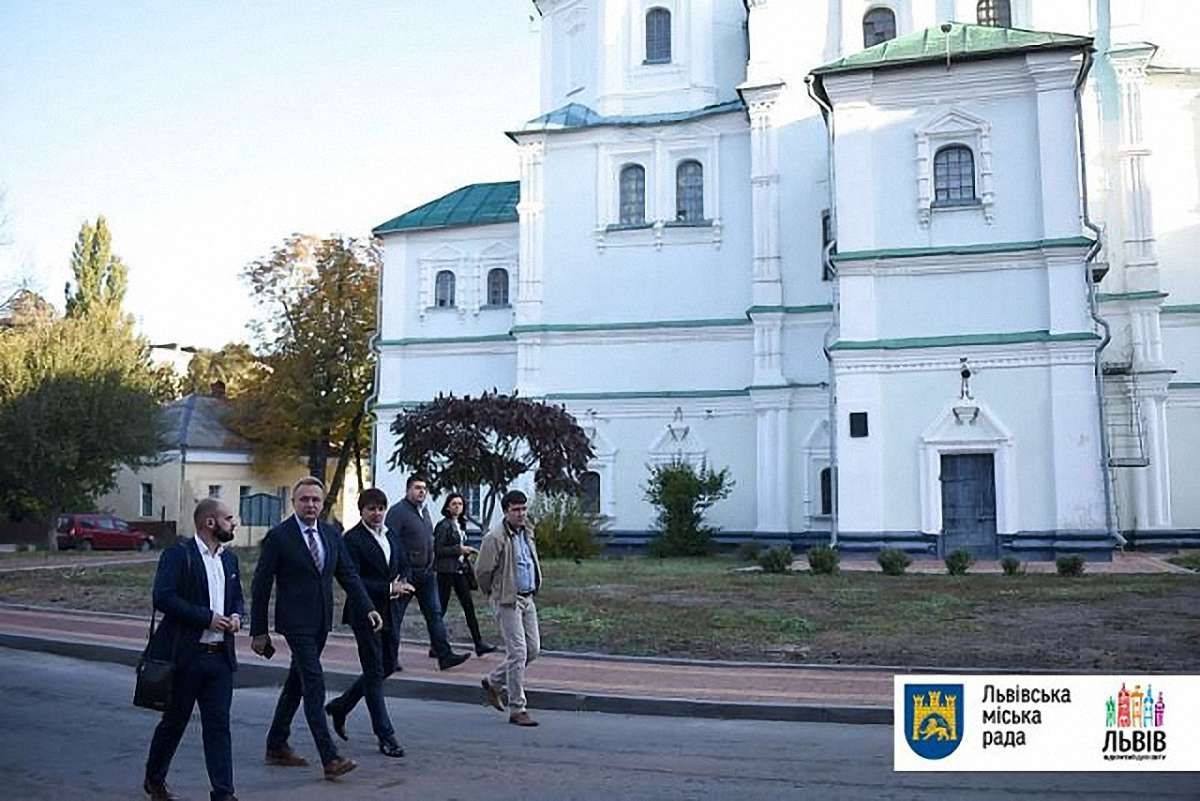 Садовий та львівська делегація відвідали Суми для налагодження співпраці та обміну досвідом