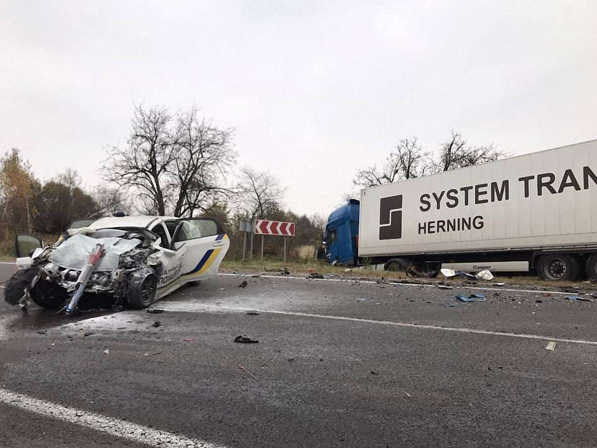 У ДТП в Жовківському районі загинув 22-річний патрульний  поліцейський 
