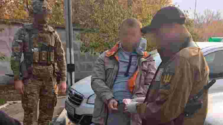 На Луганщині офіцер вимагав хабар за поставку продуктів харчування для бійців