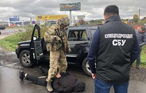 СБУ затримала у Львові групу торговців зброєю