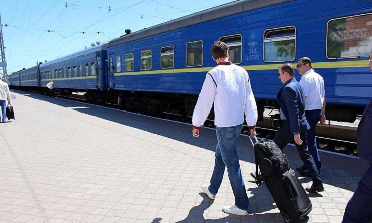 «Укрзалізниця» відтермінувала розділення потягів на три класи до кінця осені