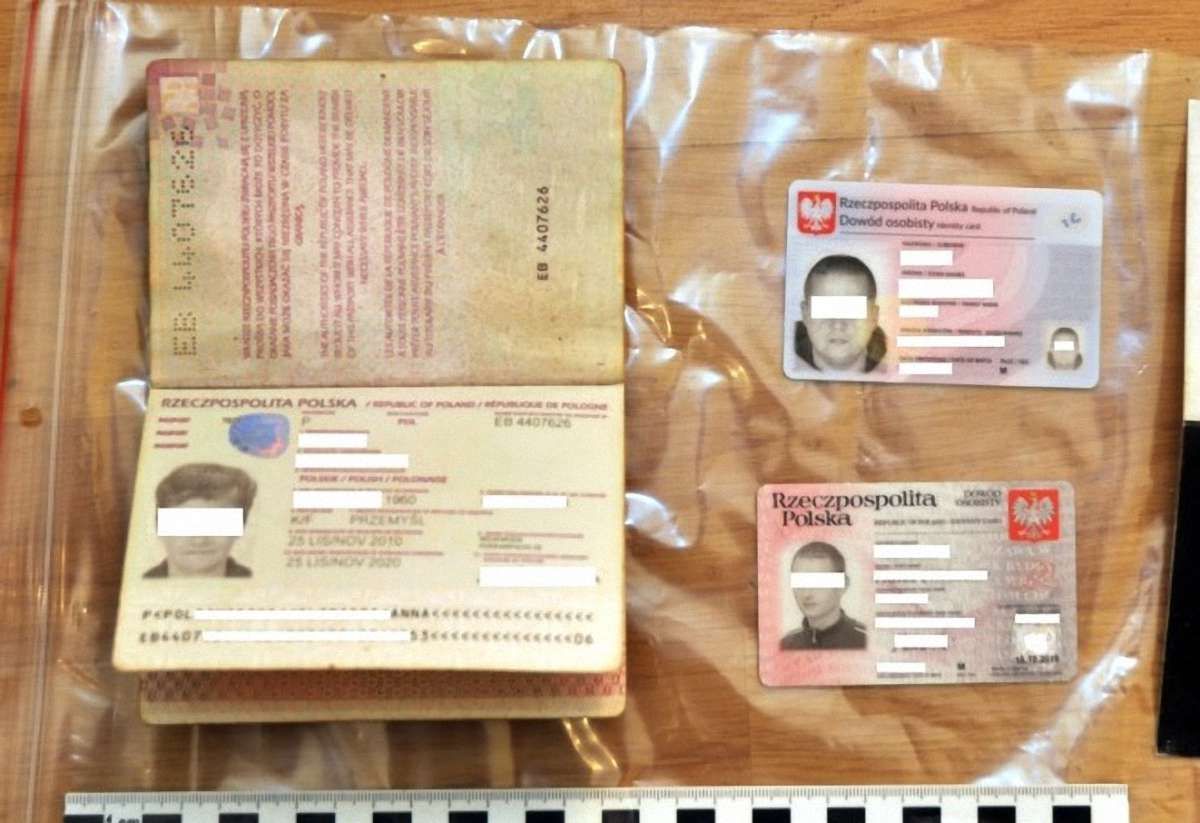 У Польщі злочинна група переправляла українців до Британії за підробленими документами