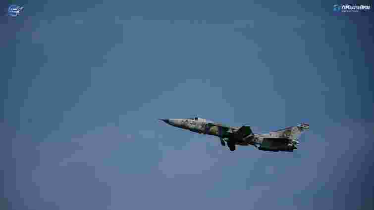 Повітряні сили України отримали на озброєння оновлений надзвуковий літак