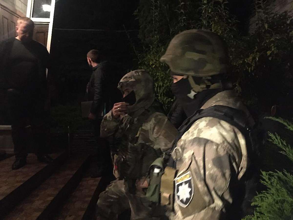 Львівська поліція затримала чоловіка, який погрожував підірвати гранатою свою сім’ю