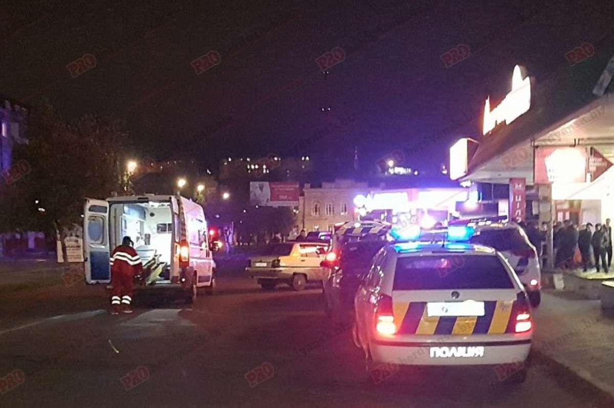У  Бердянську через відмову обміняти фальшиві долари чоловік влаштував стрілянину 