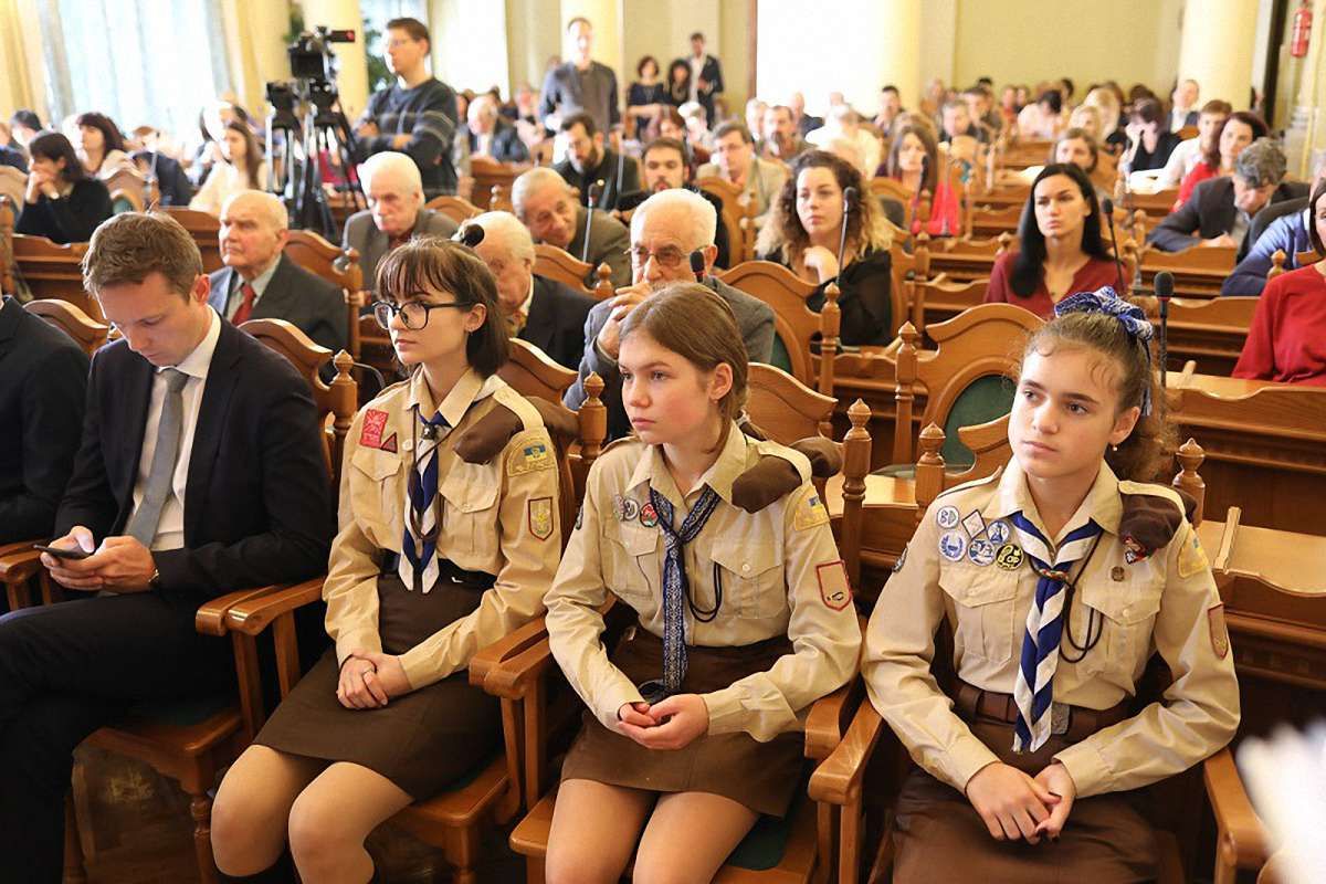 У львівській Ратуші відбулась урочиста сесія на честь 100-річчя ЗУНР
