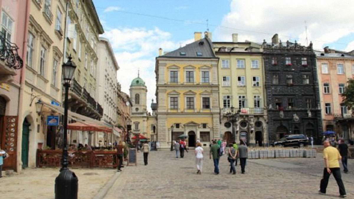 У пішохідній зоні в центрі Львова зменшать кількість автомобілів 
