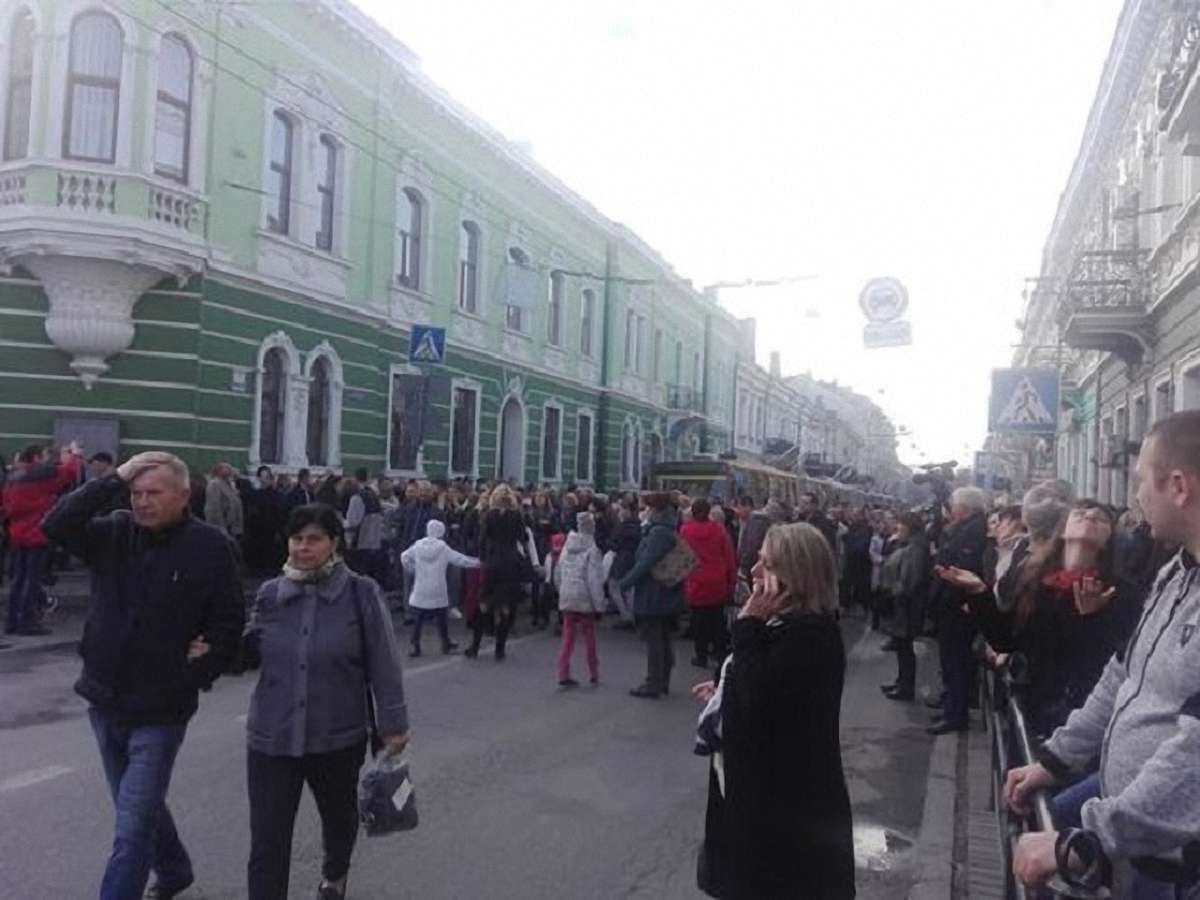 Мешканці Тернополя блокували центральні вулиці міста через подорожчання проїзду в транспорті