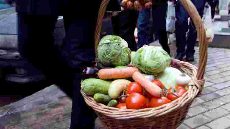У Білорусі українця заарештували через незаконні продажі овочів та фруктів до РФ