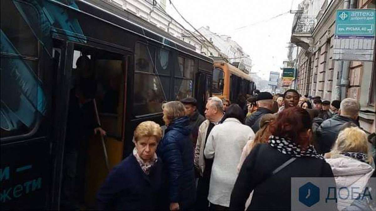 У Тернополі водії маршруток оголосили страйк