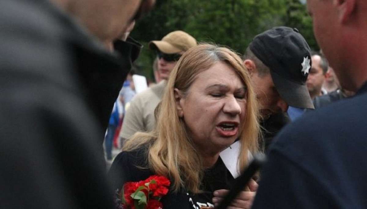 СБУ провела обшук у матері загиблої екс-«регіоналки» Бережної та екс-заступниці Черновецького