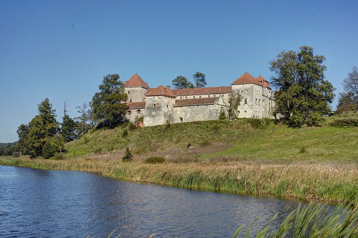 У Свірзькому замку триває виставка «Замок Свірж: Генеза»