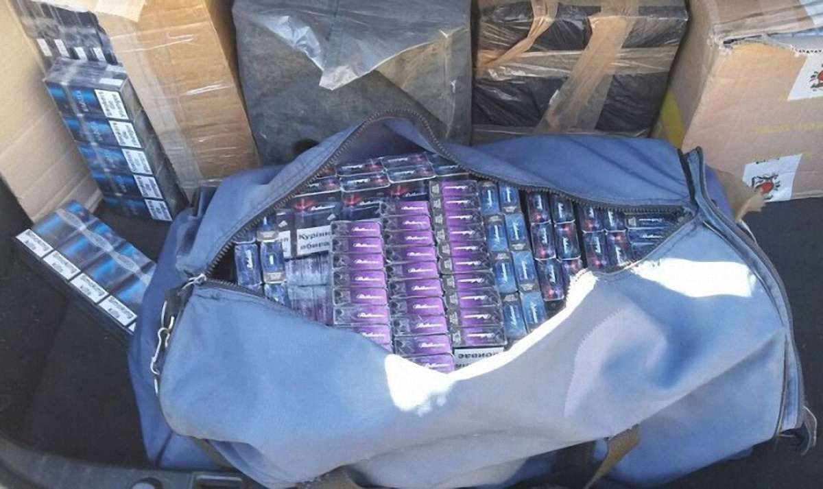 Українського контрабандиста затримали в Угорщині з фальшивою посвідкою дипломата
