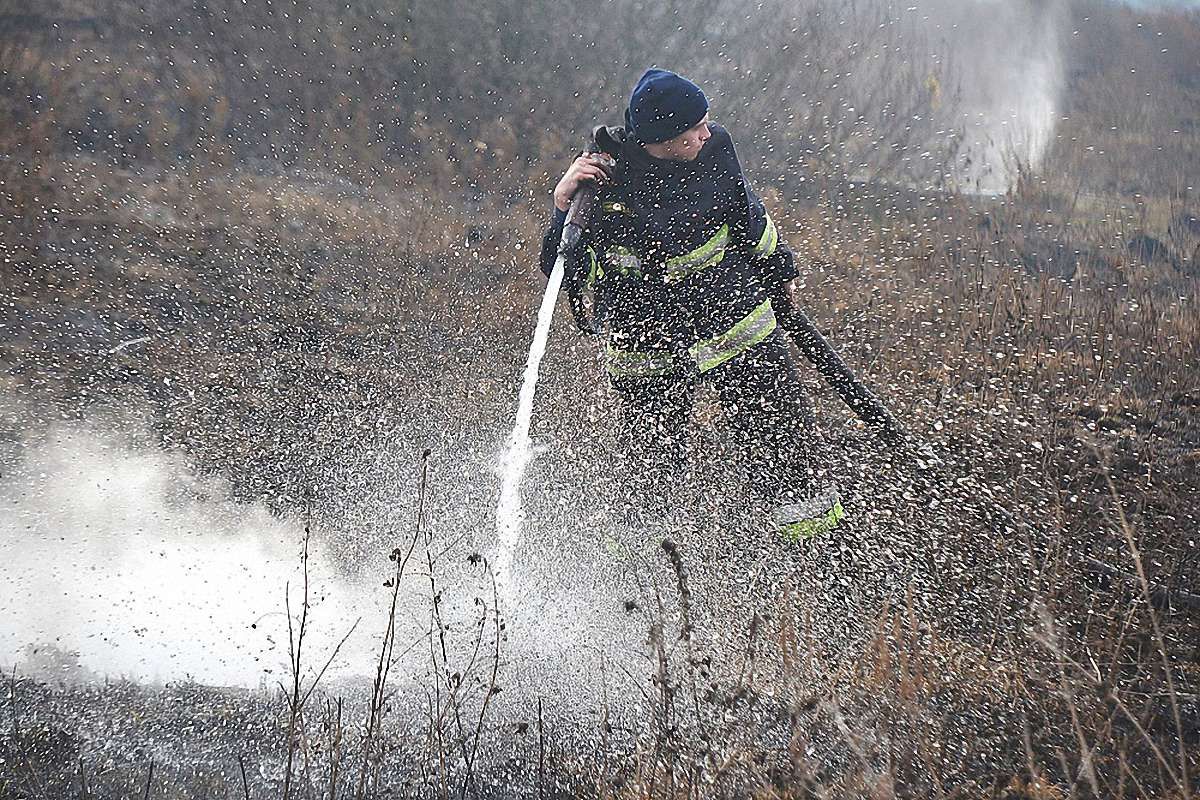 На Сокальщині рятувальники ліквідували масштабну пожежу на торфовищі 