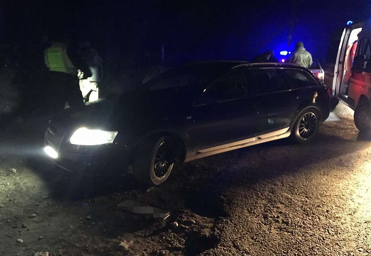На Закарпатті контрабандисти автомобілем збили прикордонника: він впав у кому