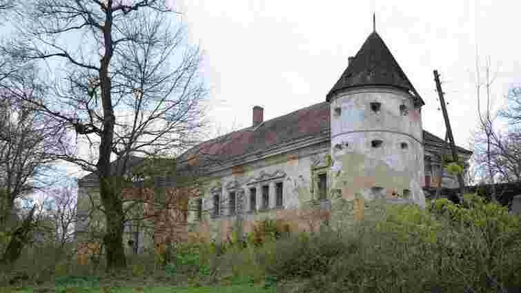 Поморянський замок хочуть передати у власність Львівської облради