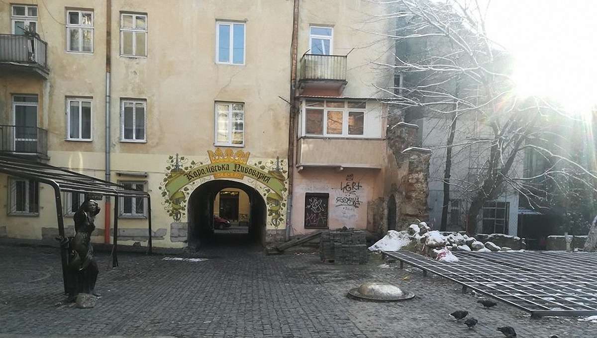 «Королівська пивоварня» облаштовує черговий майданчик у центрі Львова