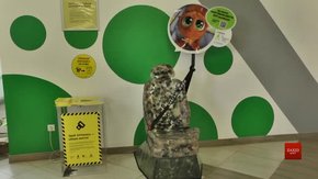 У Львові в сервісному центрі МВС встановили арт-об’єкт, аби нагадати водіям про ремені безпеки