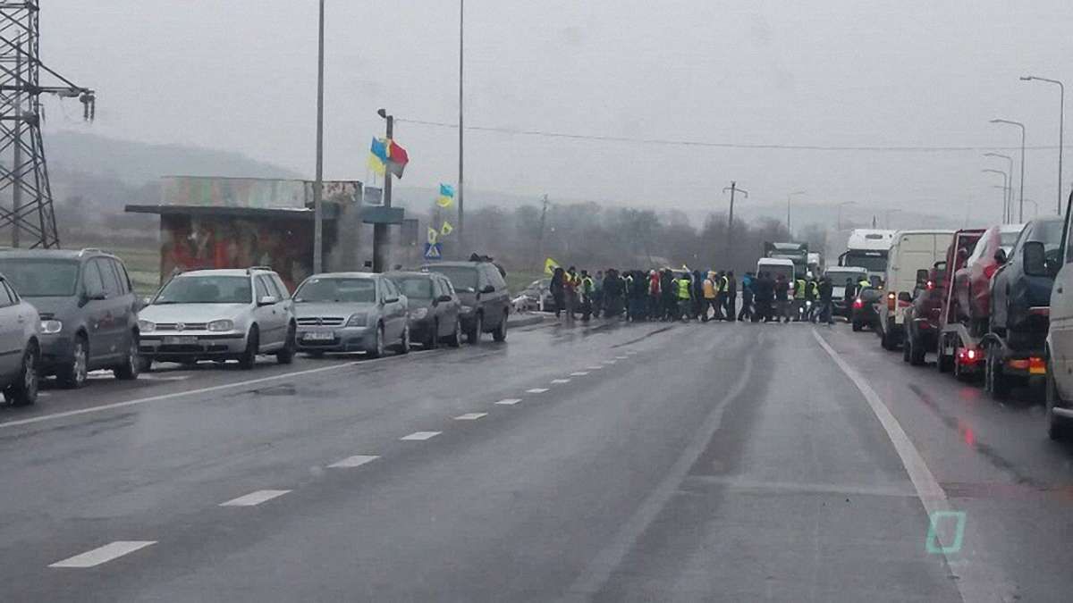 «Авто Євро Сила» вдруге заблокувала трасу Київ-Чоп на Львівщині