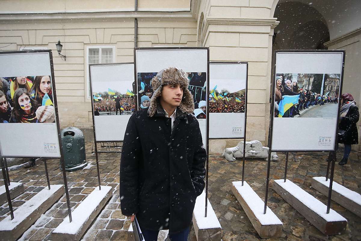 У річницю Революції Гідності у Львові відбувся поетичний марафон «Вірші Майдану»