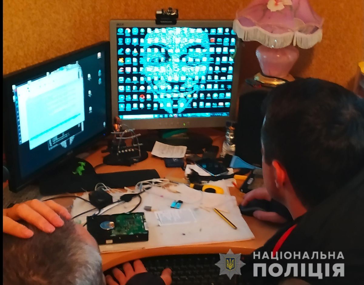 Поліція виявила на Львівщині розробника вірусу, який інфікував комп'ютери у 50 країнах