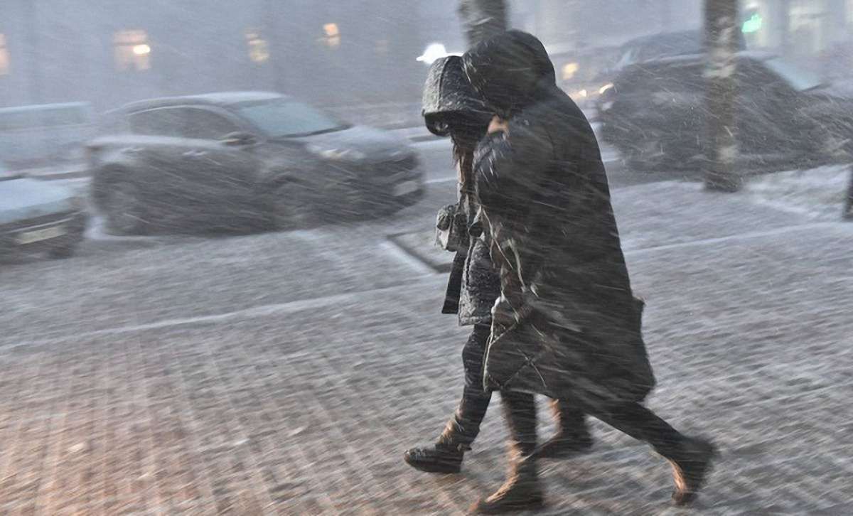 Синоптики пообіцяли з наступного тижня рясні снігопади та ожеледь 