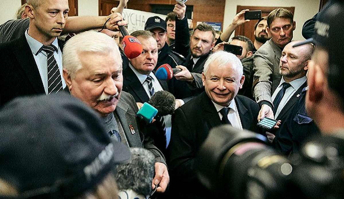 У Польщі Ярослав Качинський судиться з Лехом Валенсою через дописи у Facebook