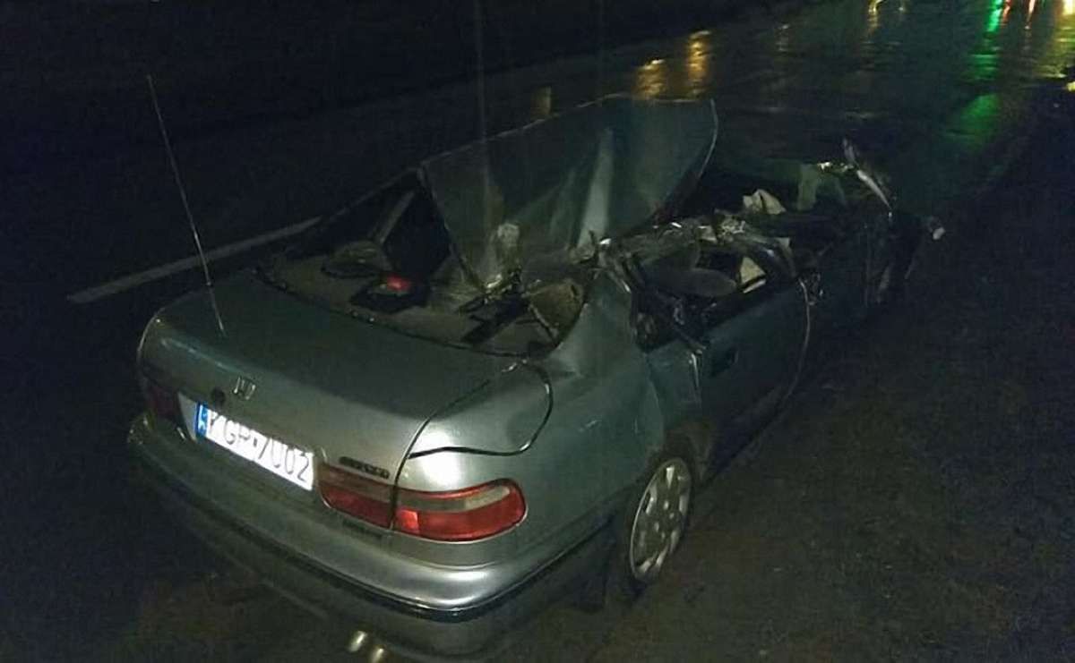 Львівські патрульні розшукали нетверезого водія, який втік із місця ДТП