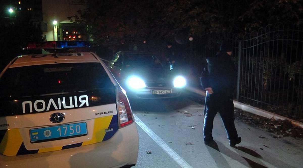 На Івано-Франківщині п'яний сільський голова з рушницею намагався втекти від поліції