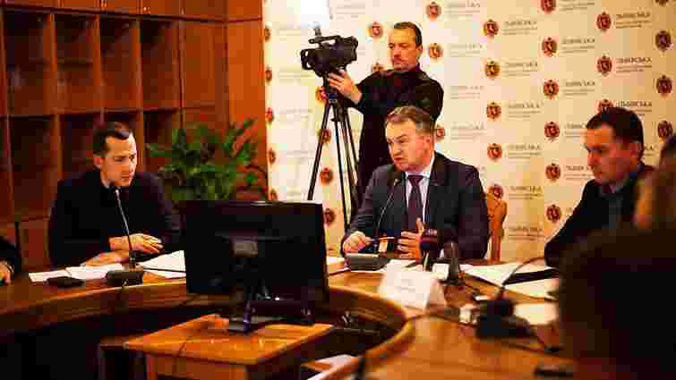 Львівські активісти попросили Синютку про безмитне оформлення євроблях для учасників АТО