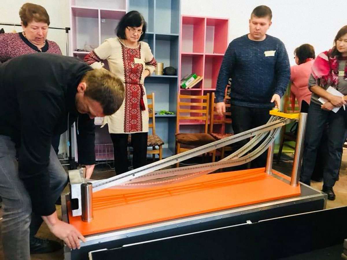Львівські школярі вивчатимуть фізику у мобільній науковій лабораторії 