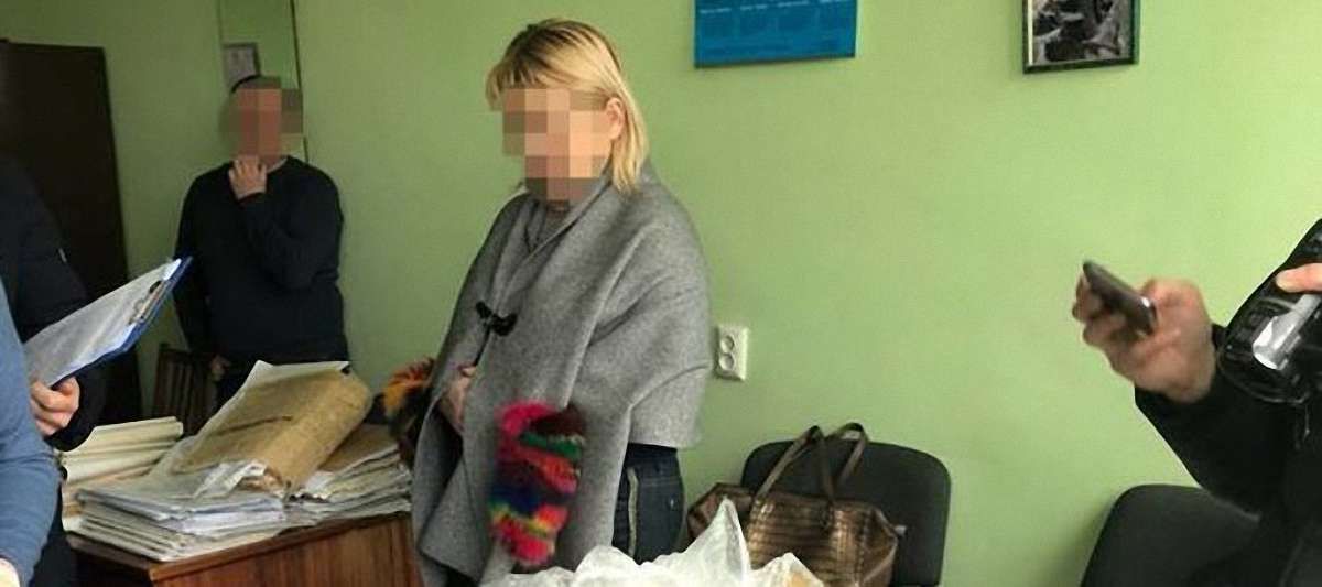 Екс-працівниця БТІ, що перереєстровувала комунальне майно на приватних осіб, отримала рік умовно